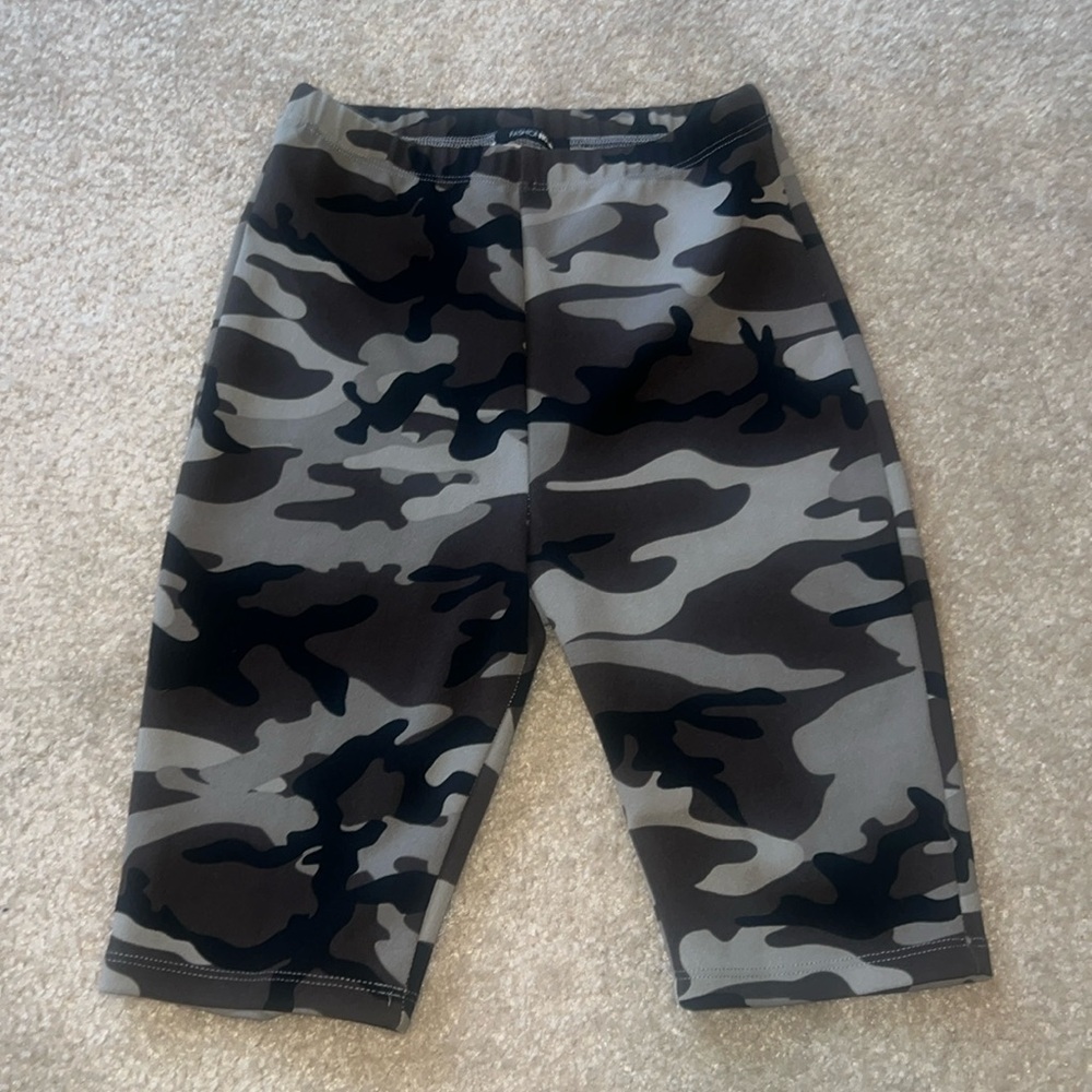 Grey camo biker shorts